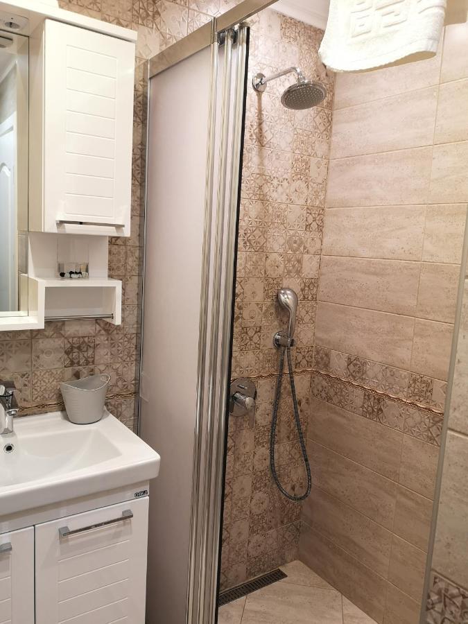 Central Varna Apartment - Lets4Holiday Экстерьер фото