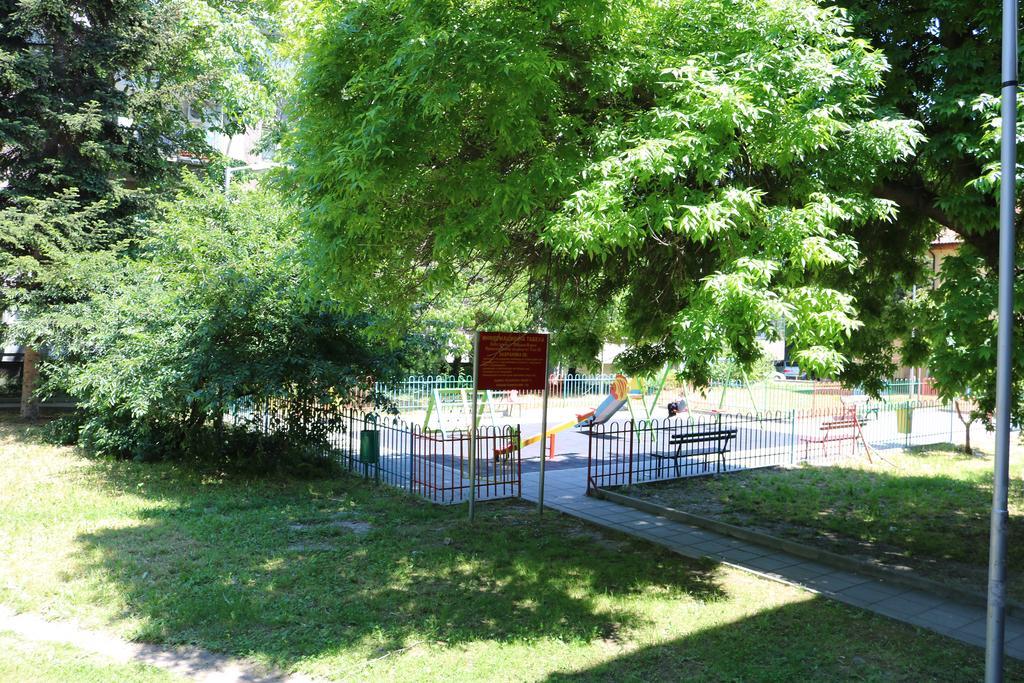 Central Varna Apartment - Lets4Holiday Экстерьер фото