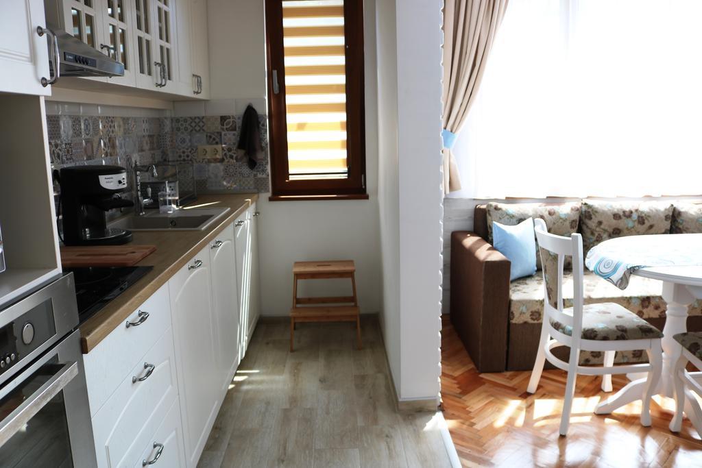 Central Varna Apartment - Lets4Holiday Экстерьер фото