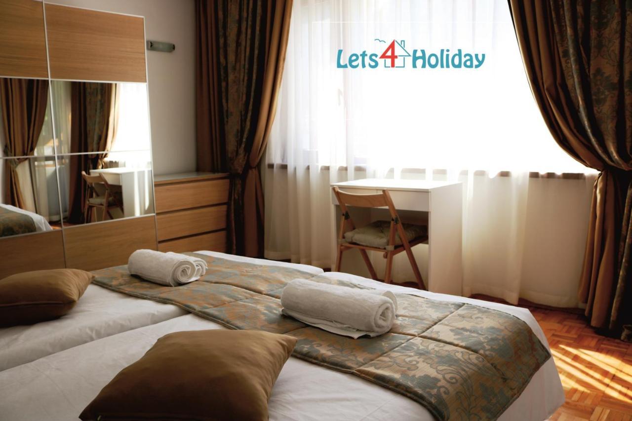 Central Varna Apartment - Lets4Holiday Экстерьер фото