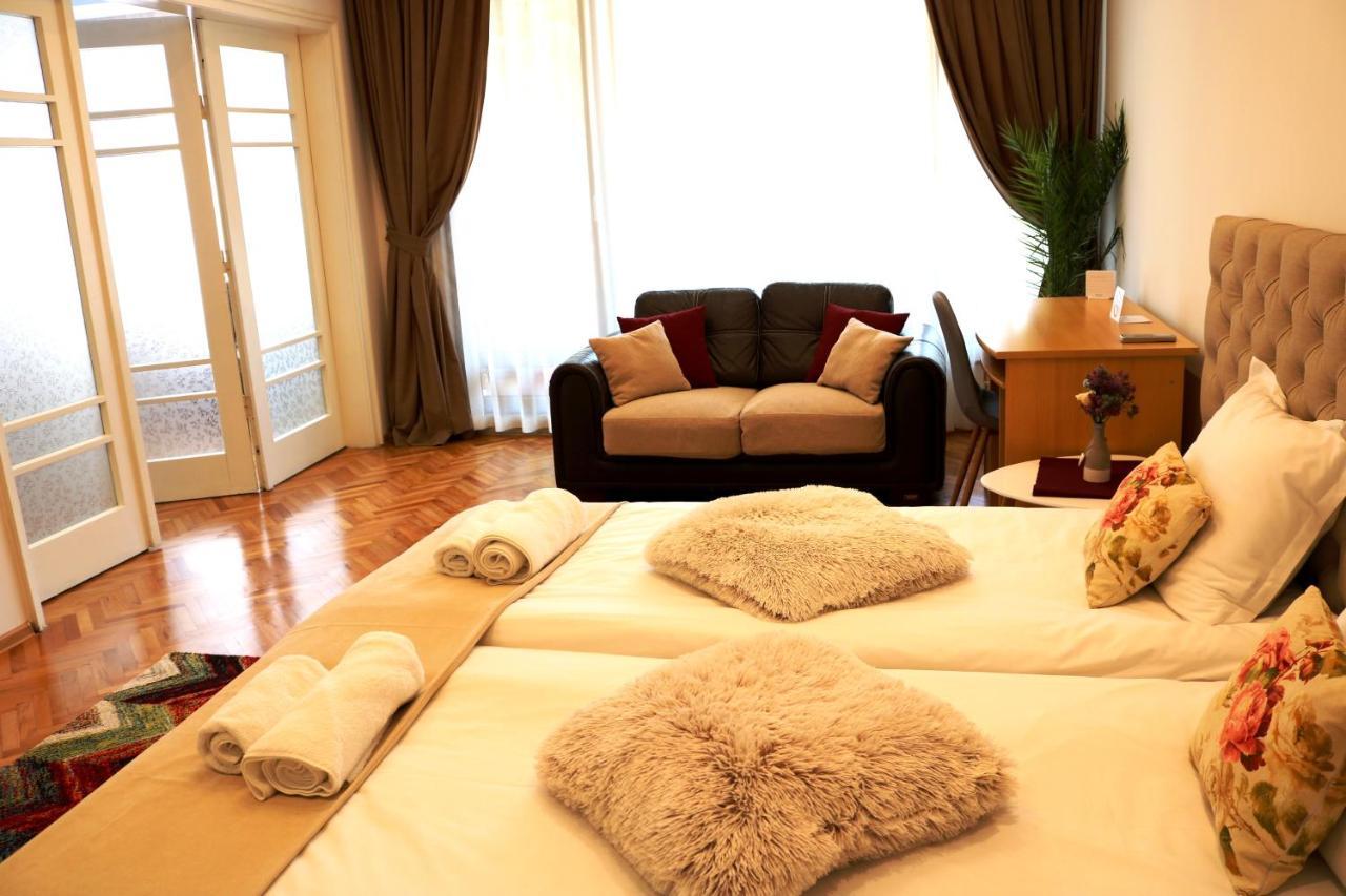 Central Varna Apartment - Lets4Holiday Экстерьер фото